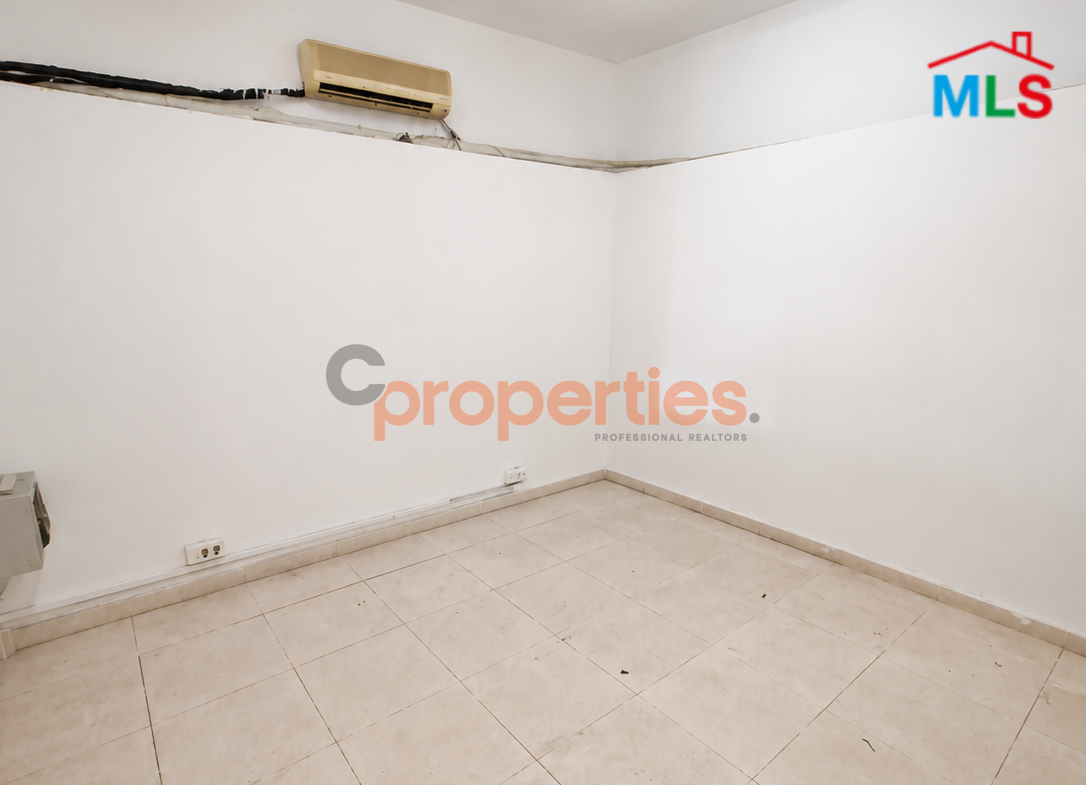 Warehouse for rent in Achrafieh CPBPK64