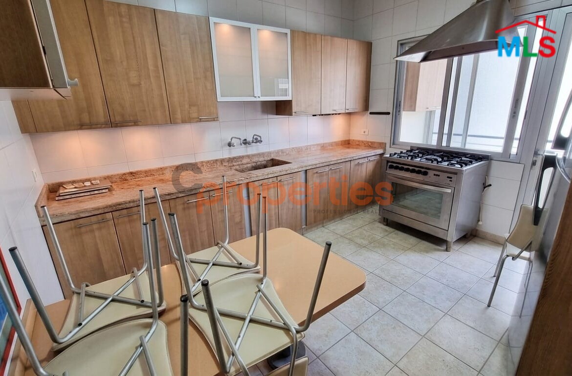 Apartment For Rent In Achrafieh - CPBMH33