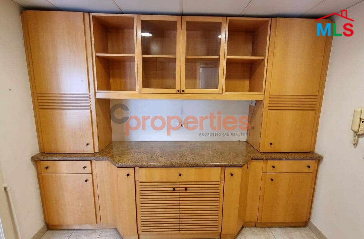 Apartment For Rent In Achrafieh - CPBMH33