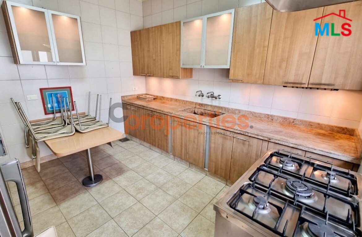 Apartment For Rent In Achrafieh - CPBMH33