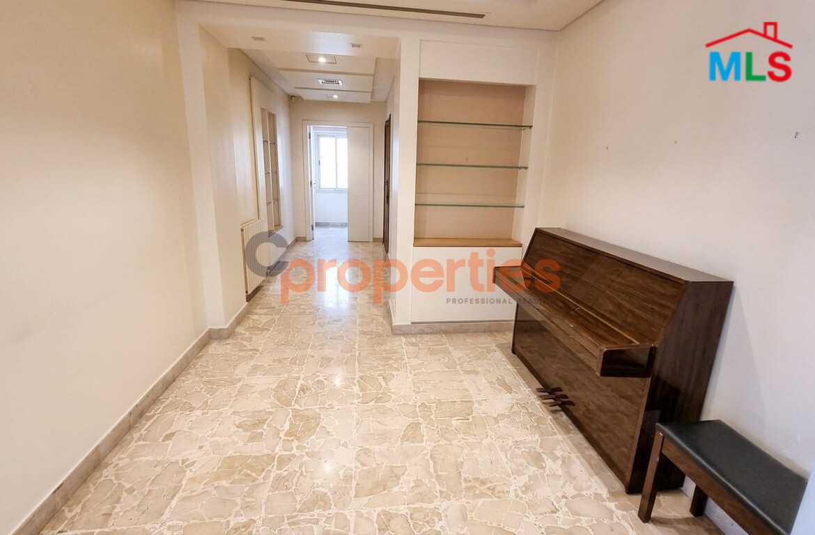 Apartment For Rent In Achrafieh - CPBMH33
