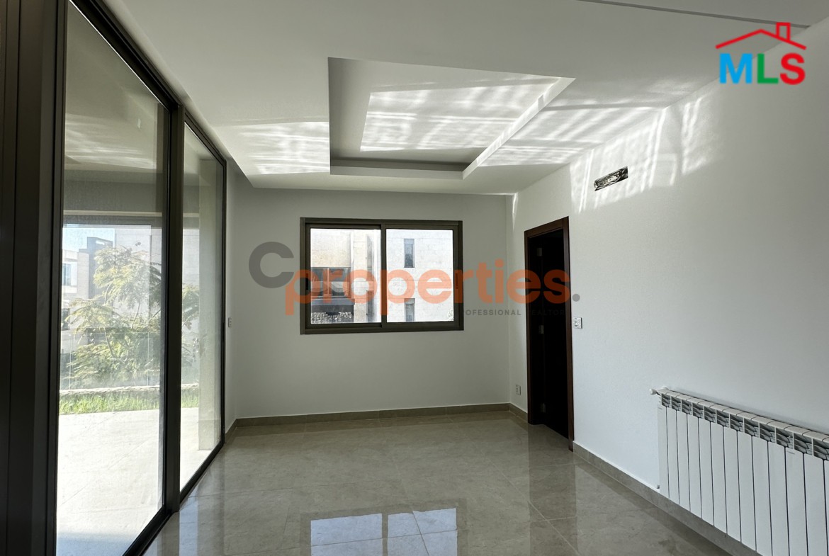 Apartment For Sale in Amchit – CPKCC62