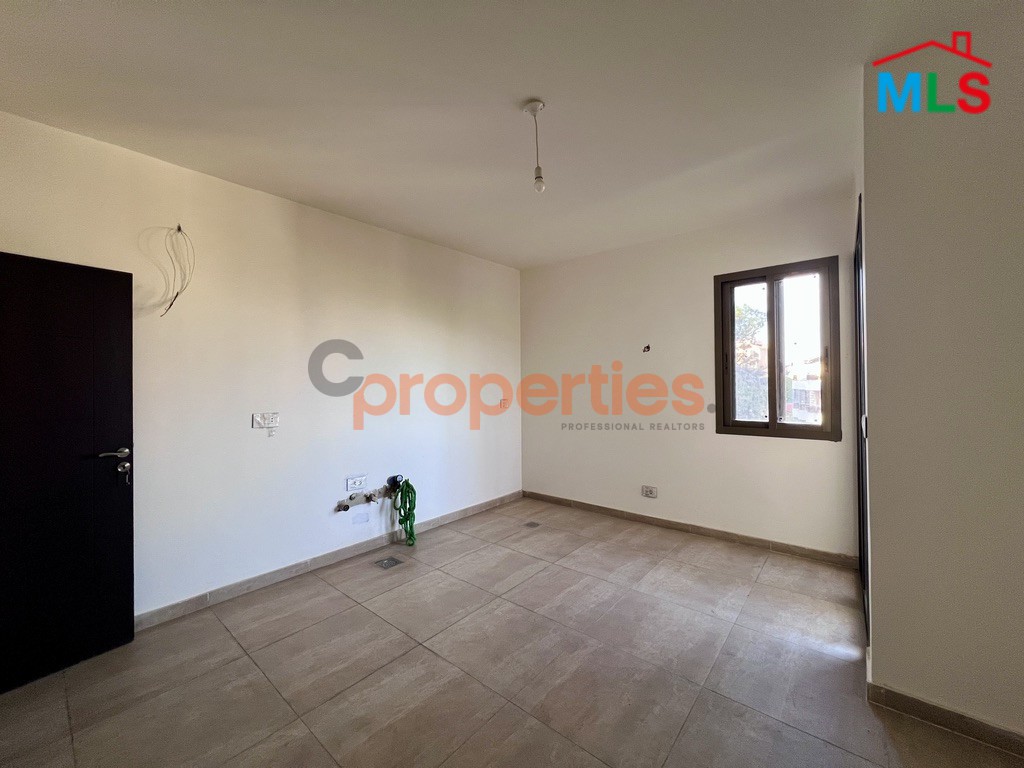 Luxurious Spacious Apartment For Sale in Mar Roukoz | CPCC81