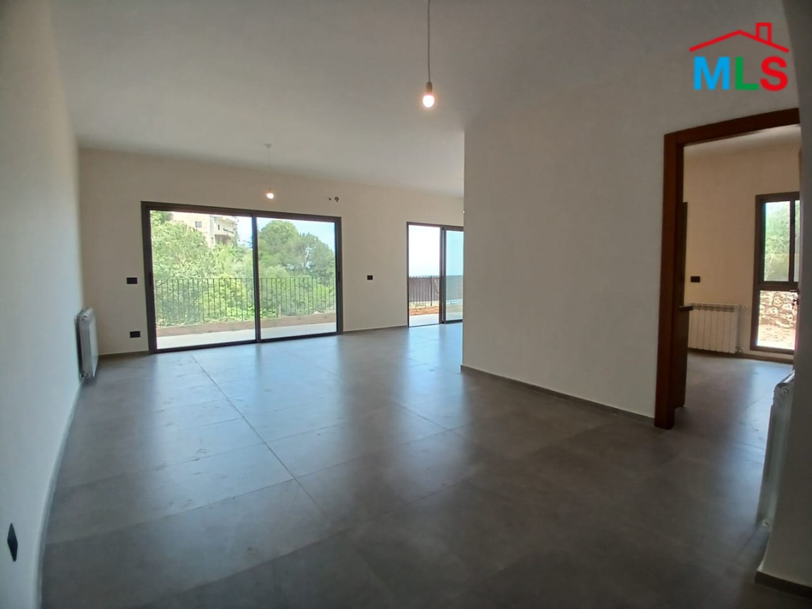 High-End Apartment with Sea and Mountain View For Rent in Roumie