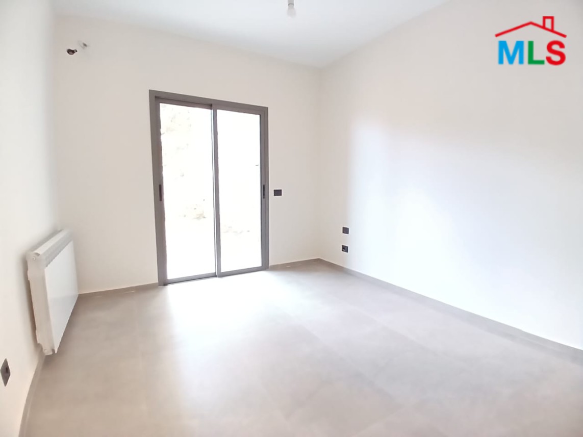 High-End Apartment with Sea and Mountain View For Rent in Roumie
