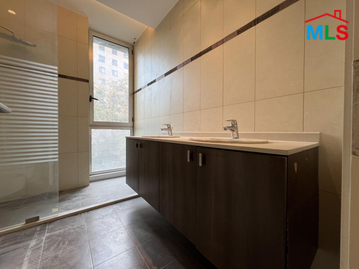 Refined & Spacious Apartment For Rent in Gemayzeh