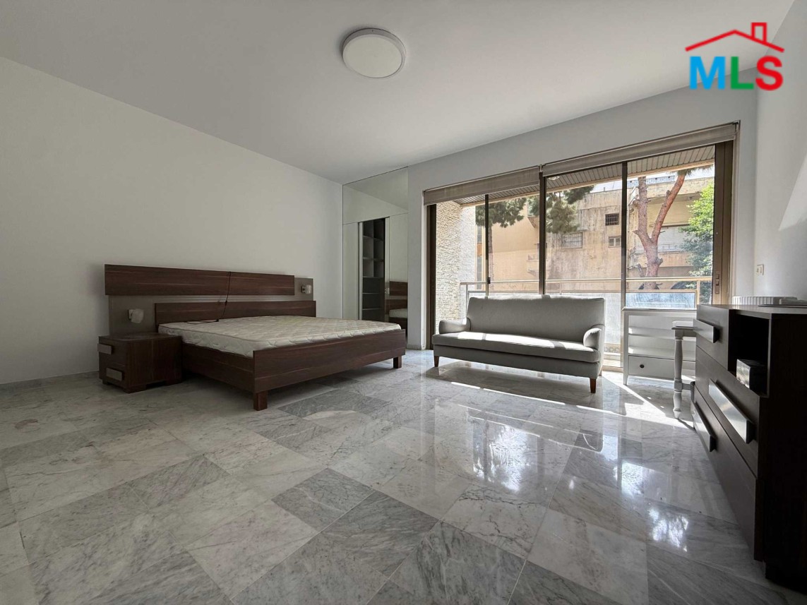 Elegant 4-Bedroom Apartment For Rent in Select area of Achrafieh, Carré D'or