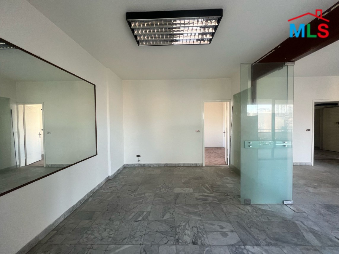 220 SQM Office For Rent In Achrafieh