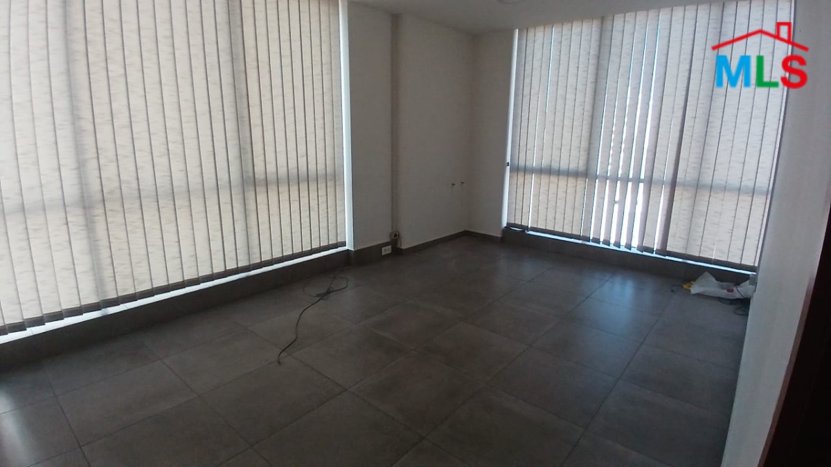 100 SQM Office For Rent In A Commercial Center In Jdeideh