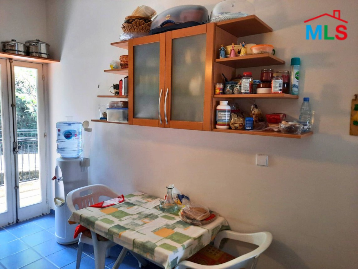 Apartment For Rent With Garden in Ballouneh
