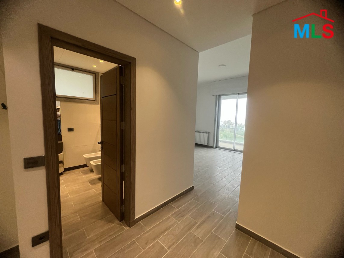 Luxurious Town House For Rent in Fakra Club