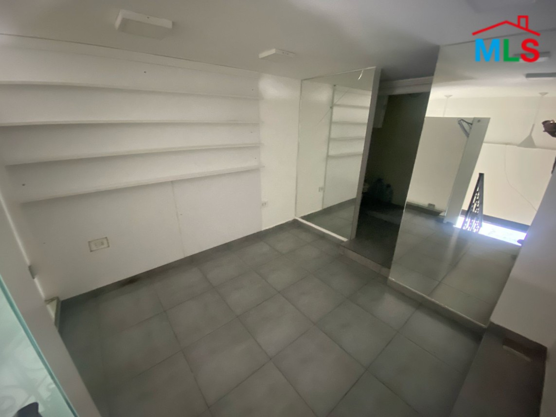 35 SQM Shop For Rent in Antelias