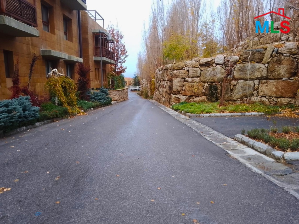 Chalet With Terrace For Rent in a Resort in Fakra, Kfardebian