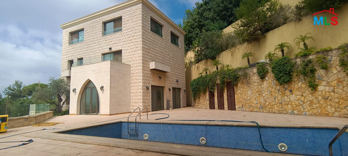 Triplex Villa For Rent in Chnaniir With Panoramic View