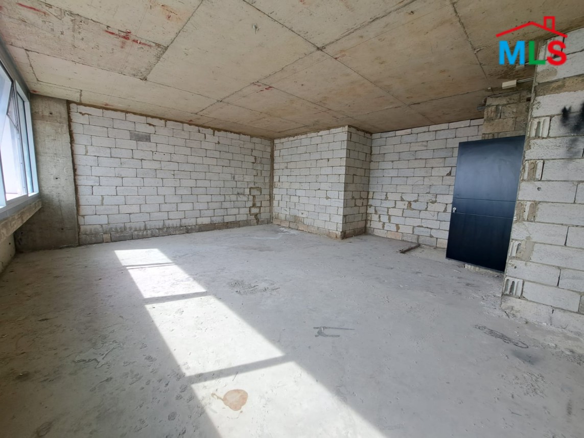 Core And Shell Office for Rent In A Well Known Tower In Dekweneh