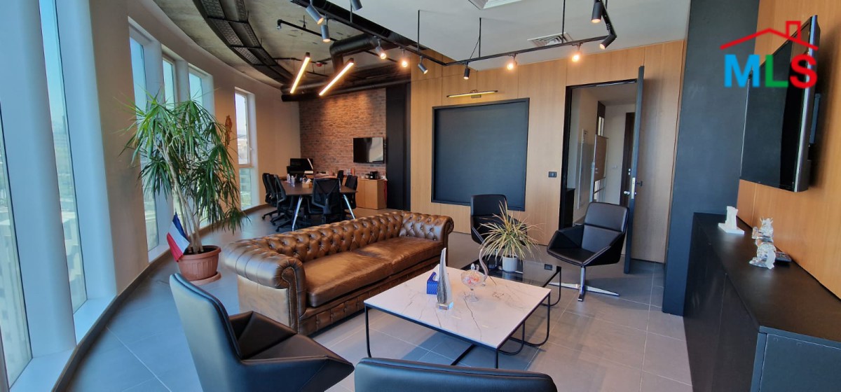 An Amazing Office for Rent in an Iconic Building in Achrafieh