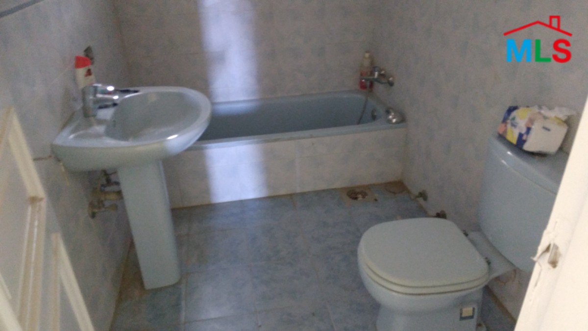 450 SQM Office for Rent in Aoukar