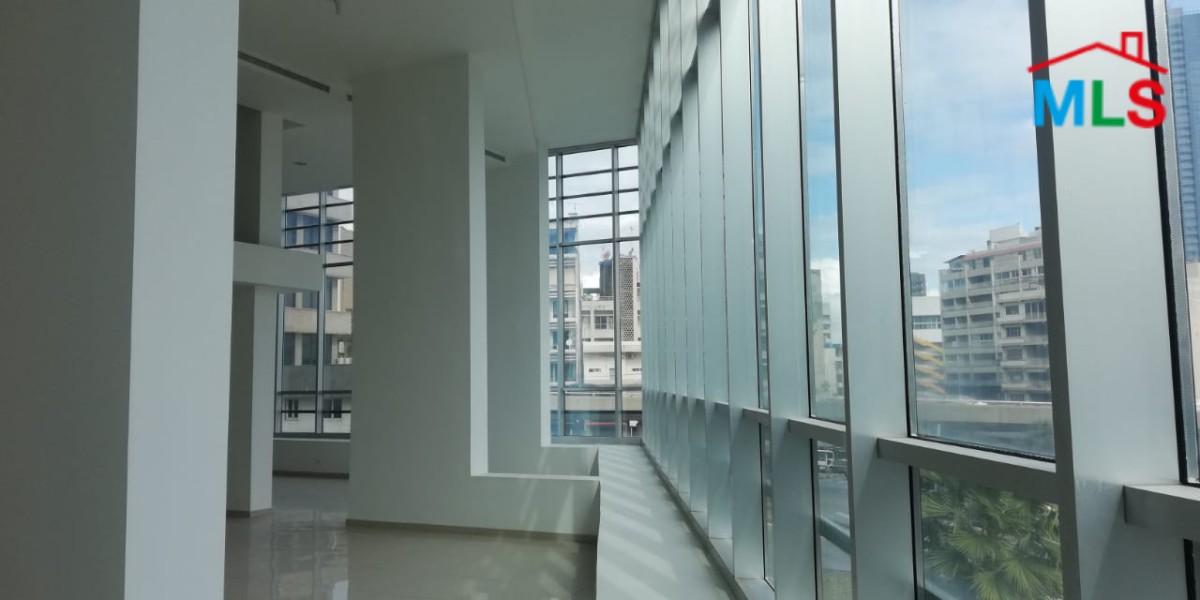 Showroom For Rent In A Prime Location In Sin El Fil