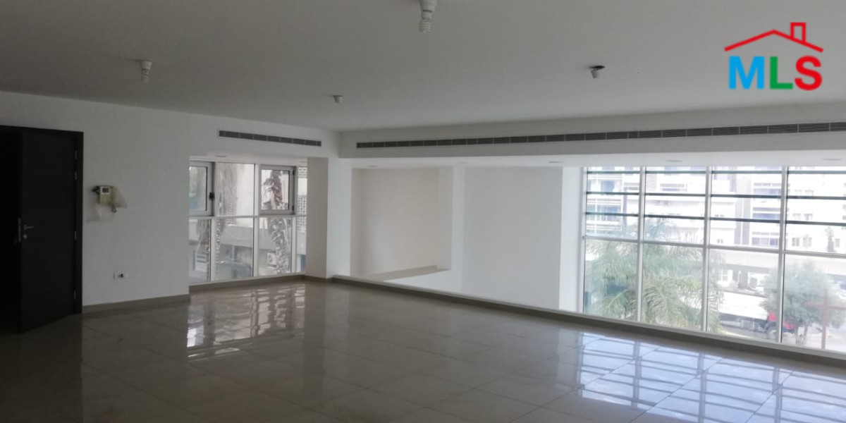 Showroom For Rent In A Prime Location In Sin El Fil