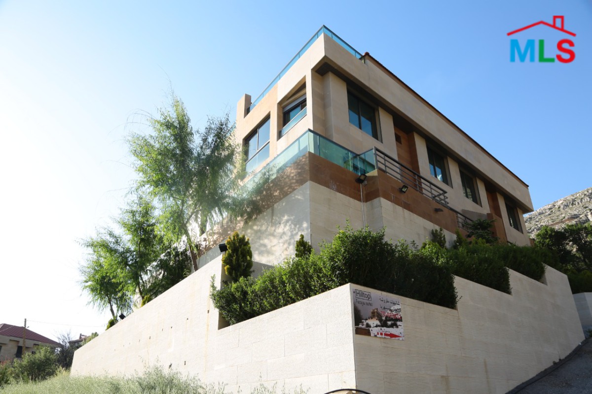 Furnished Chalet With Garden for Rent in Chabrouh, Faraya