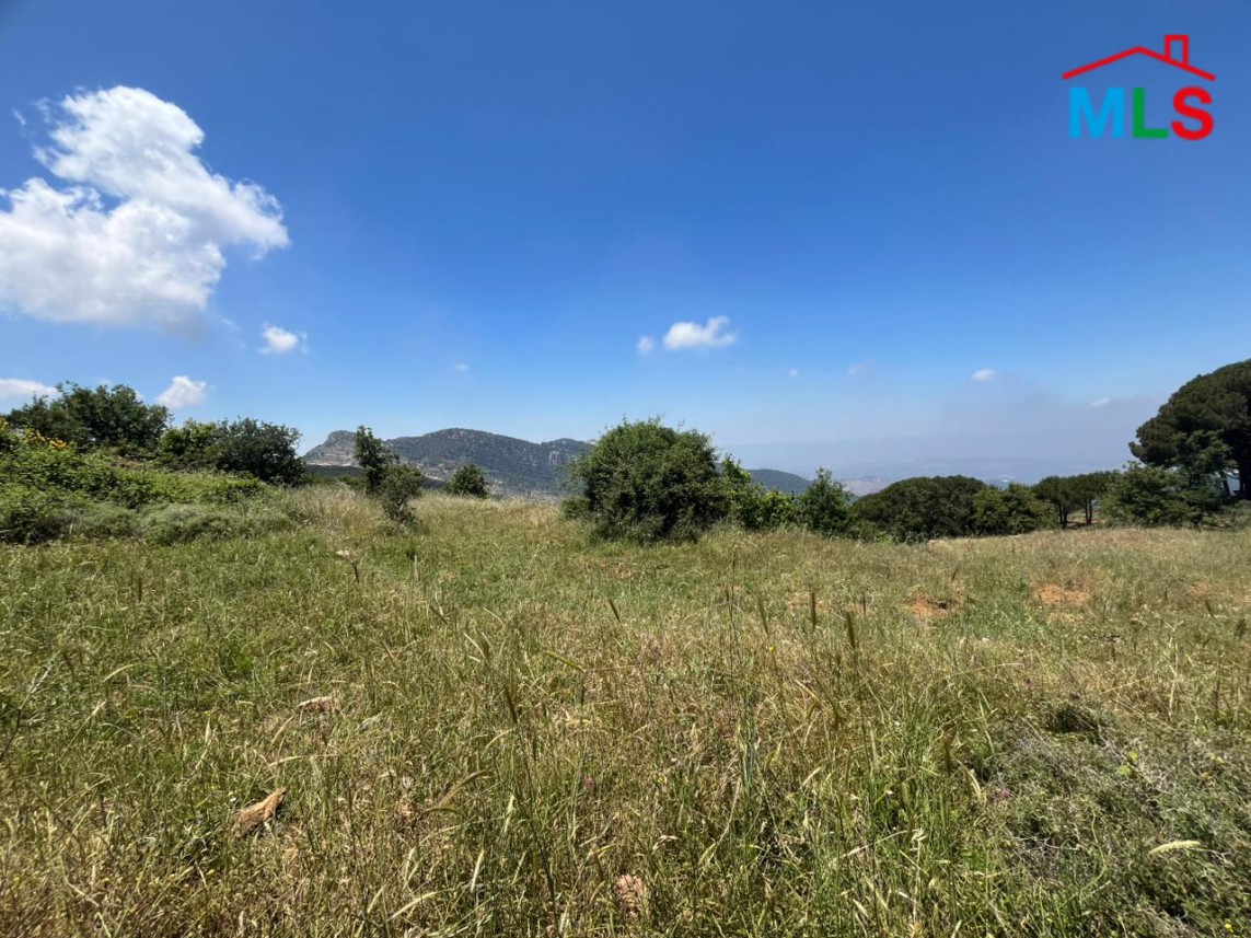 350 SQM Land with Mountain View For Sale in Bcharre