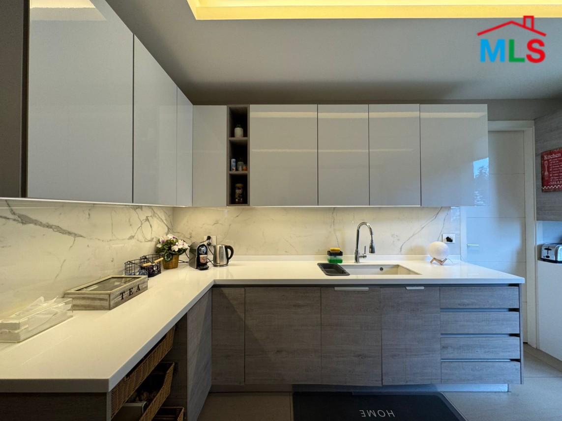 Spacious Apartment With Amazing View For Sale in Monteverde
