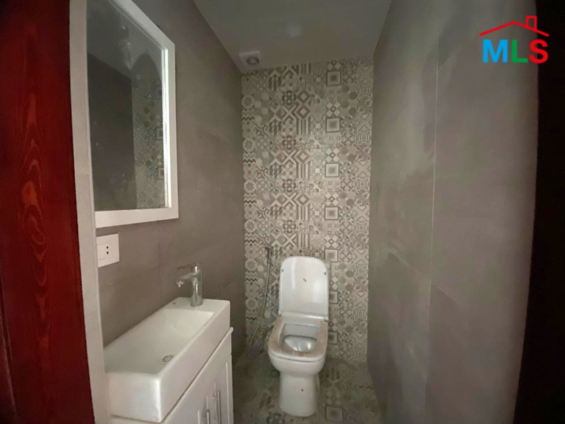 3-Bedroom Apartment For Sale in Calm Area of Mar Elias, Beirut