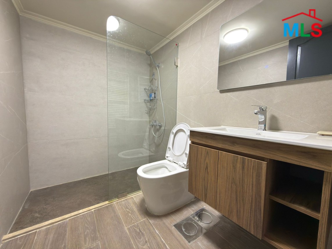 Bright & Renovated 3-Bedroom Apartment For Sale in Achrafieh, Rizk