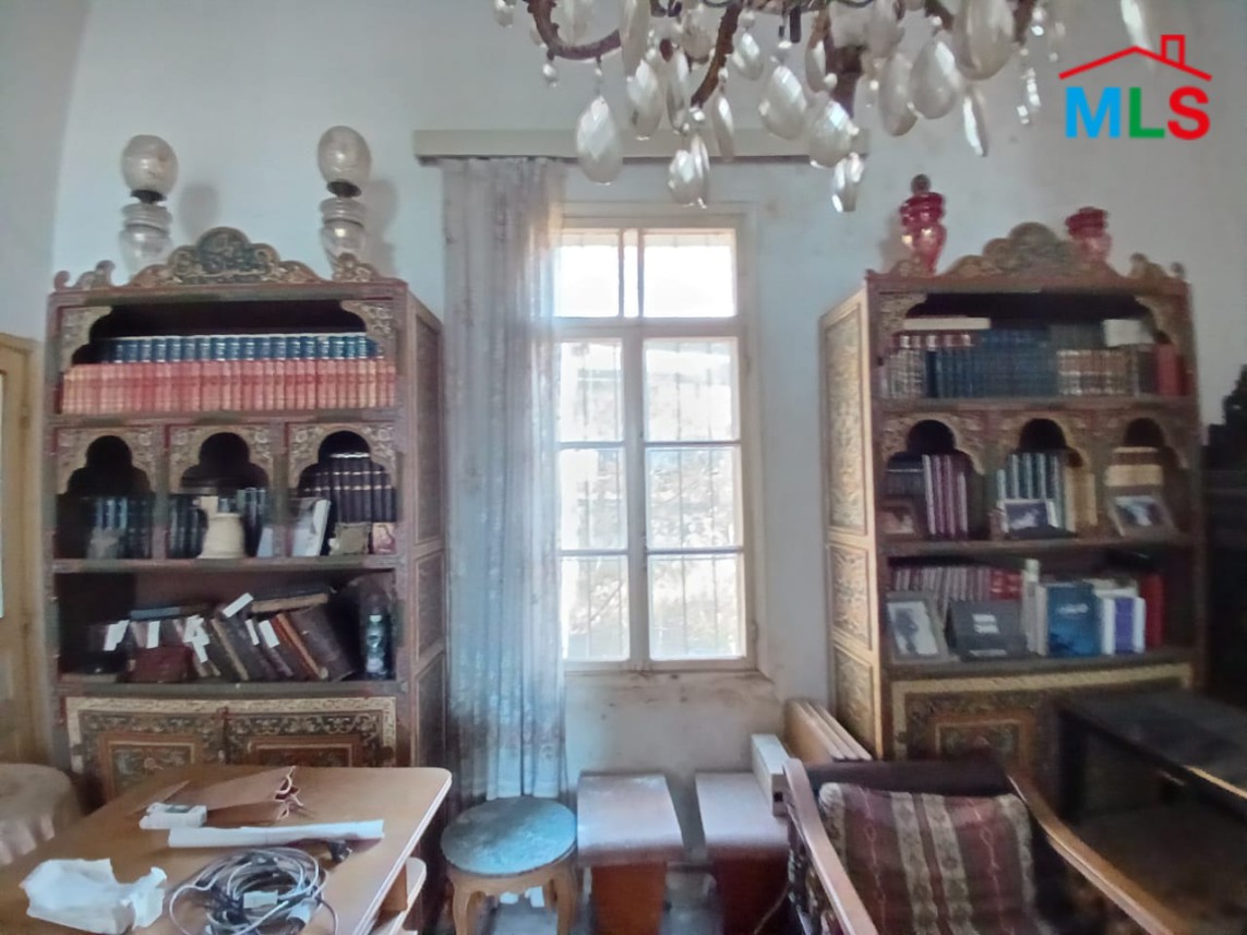 Traditional Old Lebanese House With Land For Sale in Khenchara