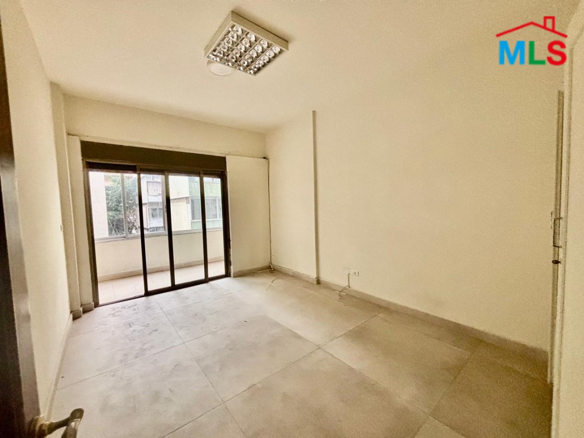 Spacious Apartment Suitable as Office For Sale in Badaro