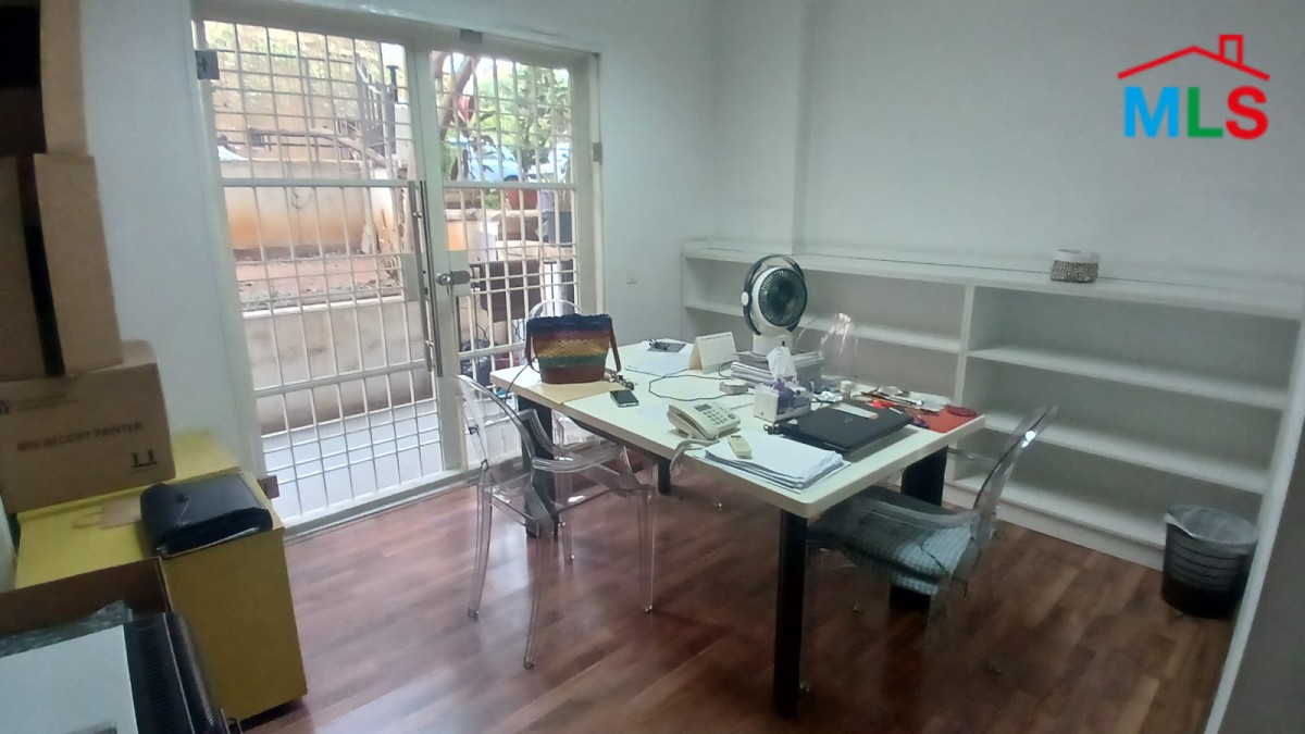 Office For Sale In Horsh Tabet