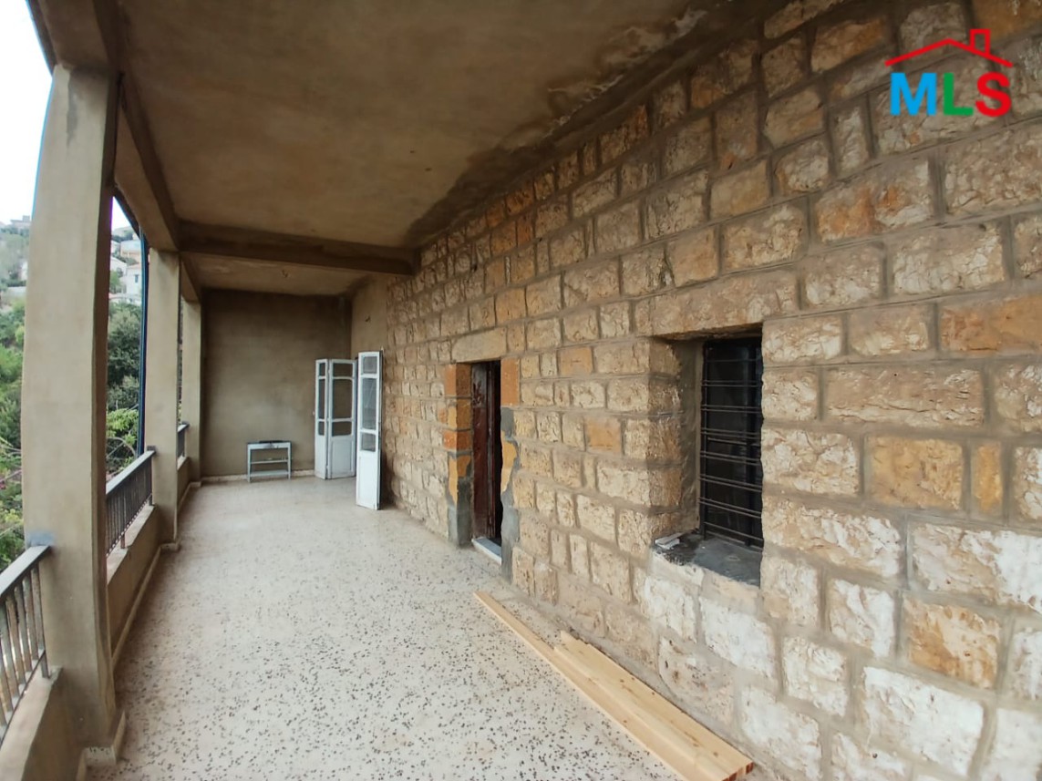 Land With Old House For Sale in Beit Chabeb