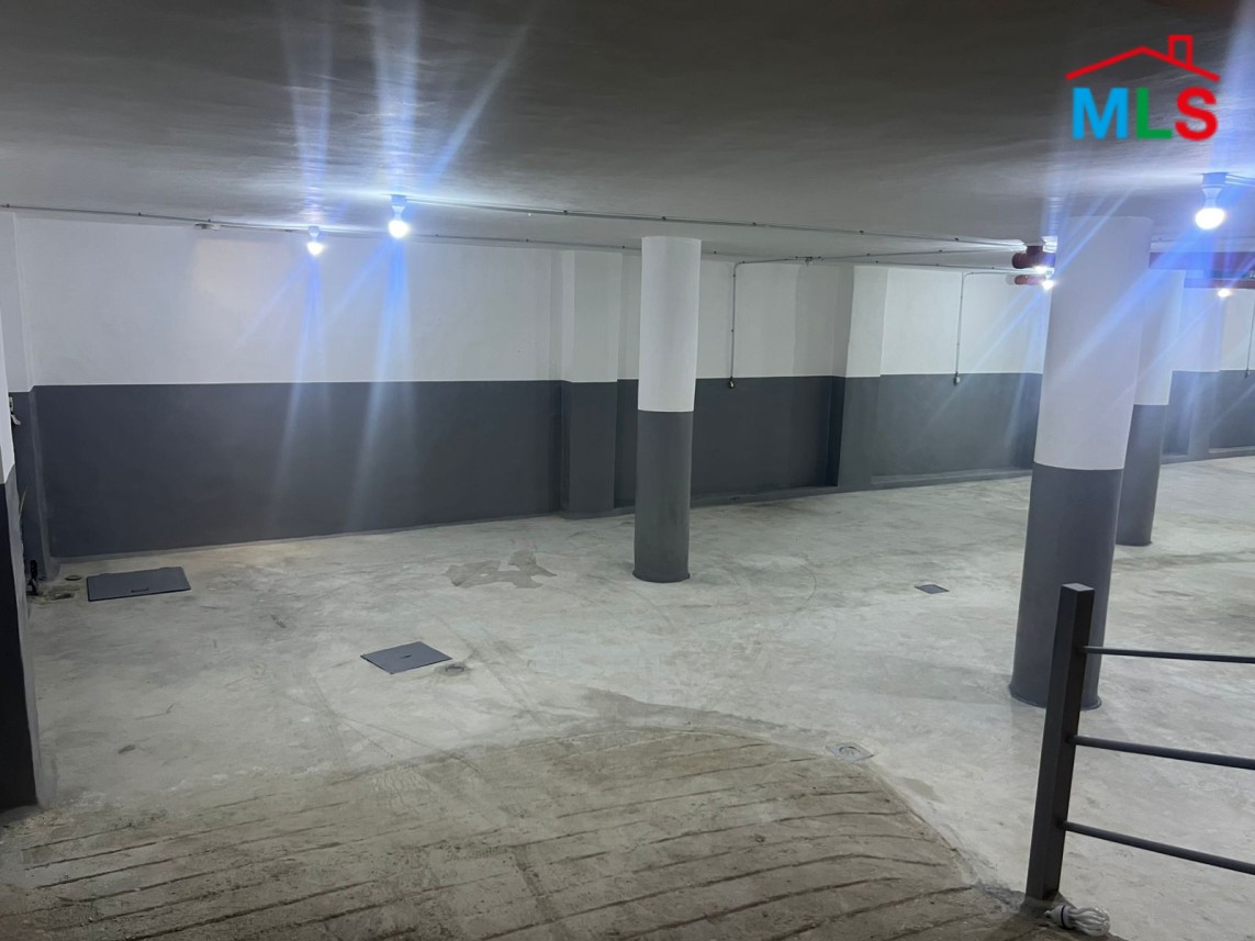 An Open Space Warehouse For Sale in Ain Al Remmane