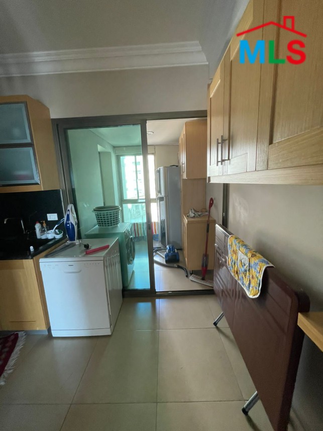 High-End Fully Furnished Apartment For Sale in Achrafieh, Sioufi