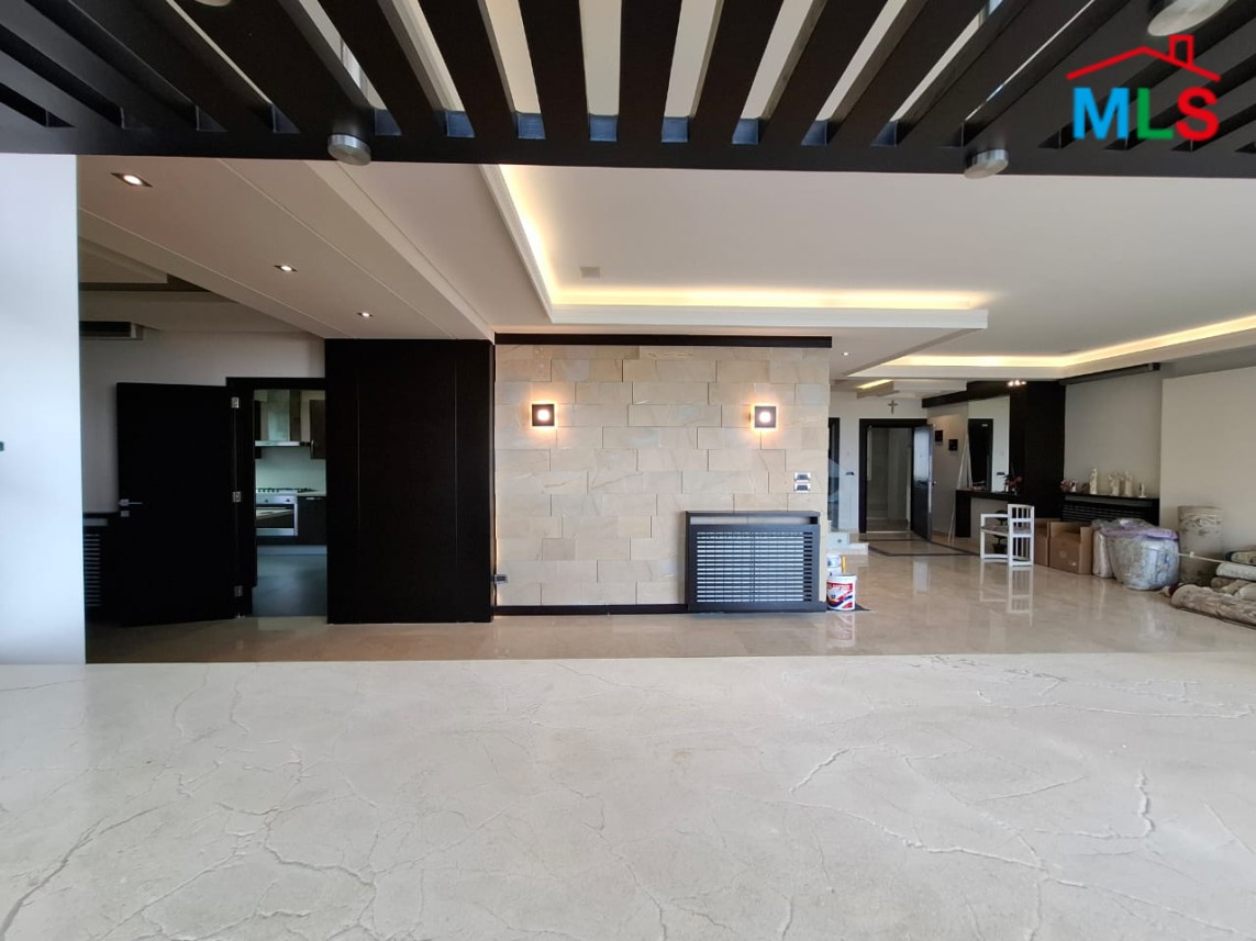 Lovely Duplex With Terrace & Mountain View For Sale in New Shayle