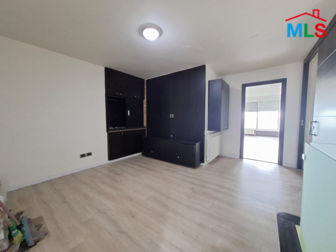 Lovely Duplex With Terrace & Mountain View For Sale in New Shayle