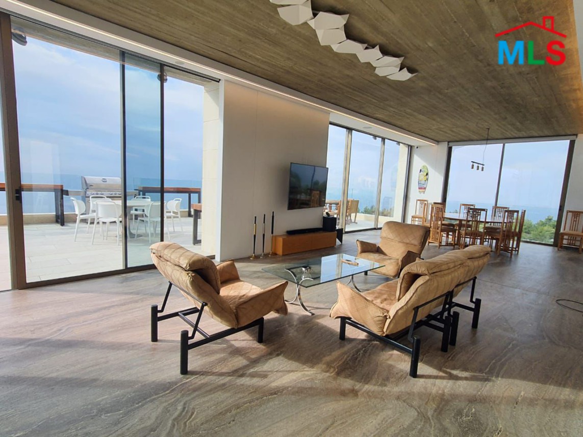 Fully-Furnished & Decorated Penthouse with a Private Pool For Sale in Adma
