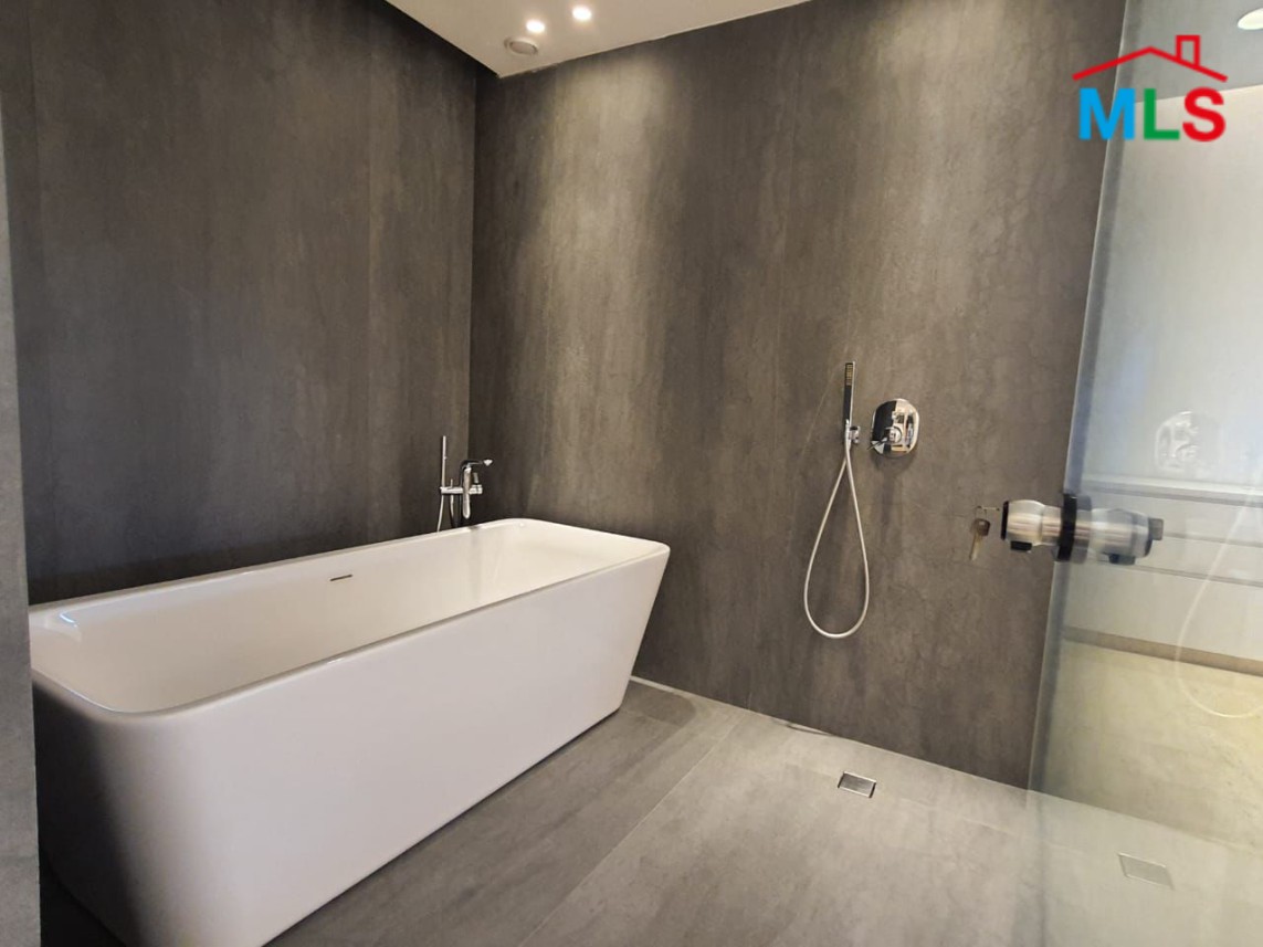 Fully-Furnished & Decorated Penthouse with a Private Pool For Sale in Adma