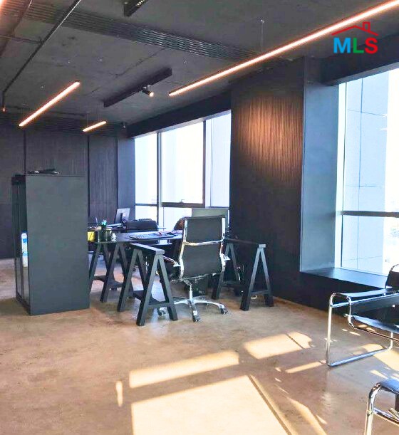 127 SQM Office For Sale in a Great Commercial Tower in Sin El Fil