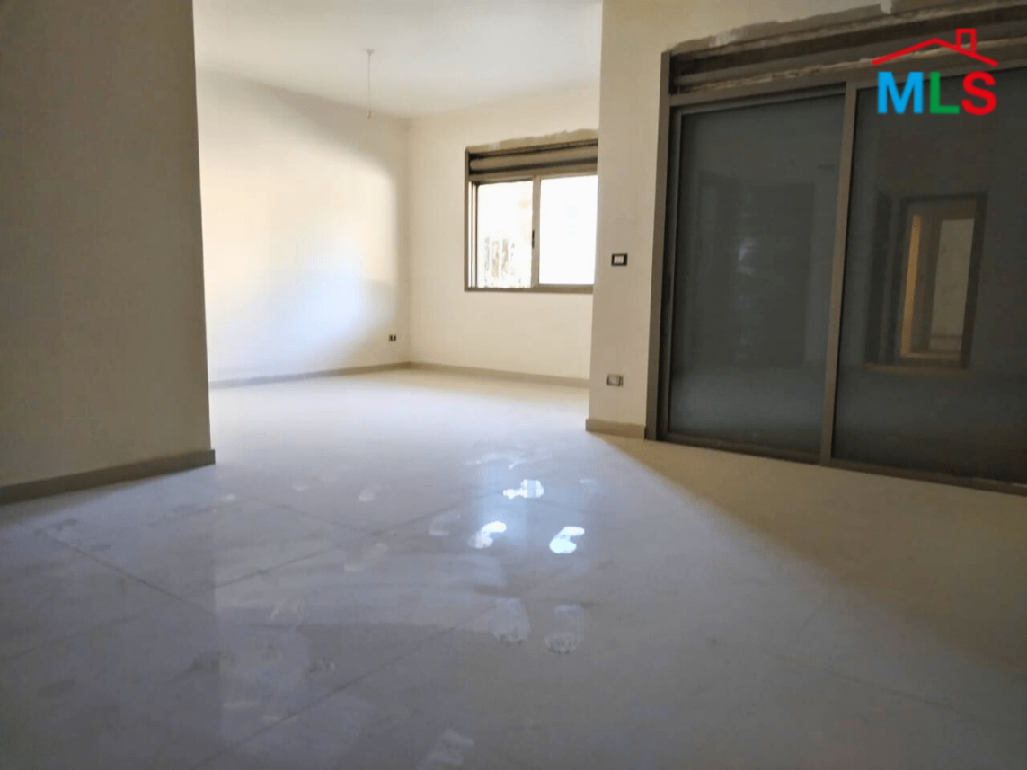 Apartment With a Garden For Sale in Ballouneh