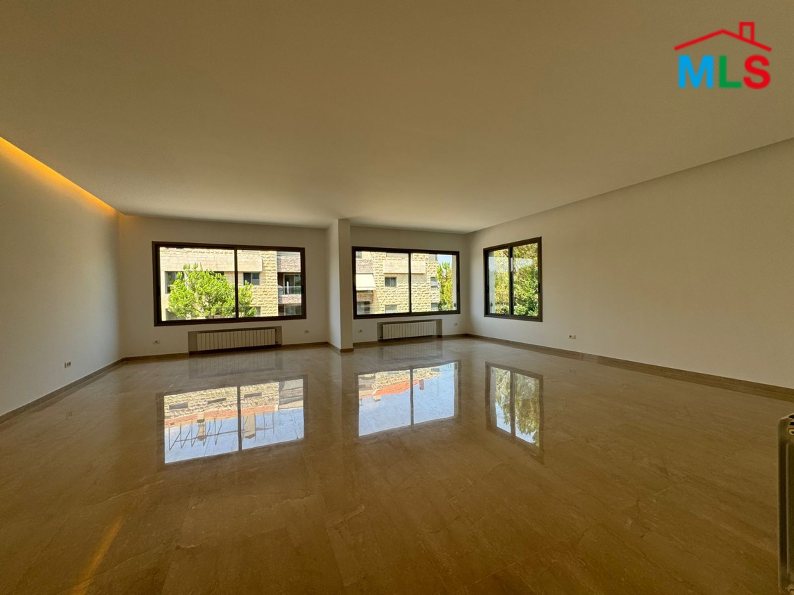 Luxurious High-End Finishing Apartment With Terrace for Sale In Monteverde